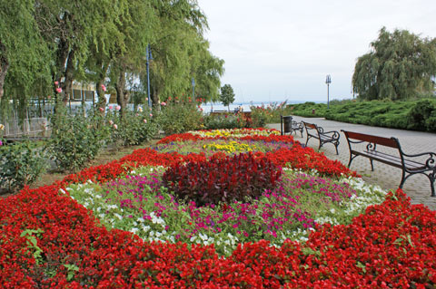 Am Balatonufer in Alsóörs